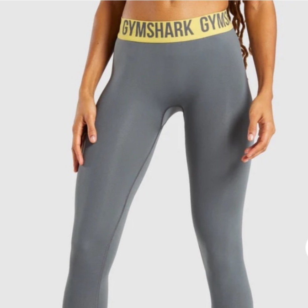 Gymshark seamless crop legging gray with yellow waist Size Medium
